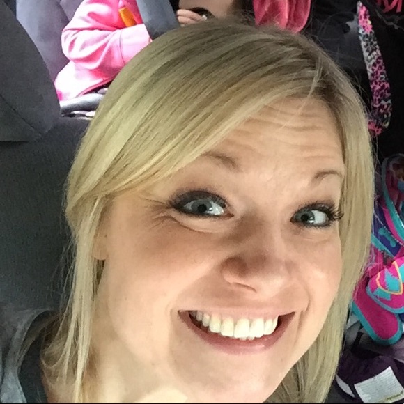 Meet your Posher, Kelley - Picture 1 of 1